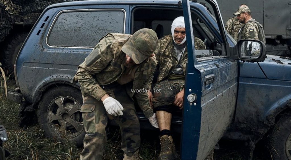 ยูเครนกดดัน ให้ถอยทัพรัสเซีย กองทหารยูเครนกดดันให้กองทัพรัสเซียถอยทัพเมื่อวันอังคาร โดยกดการตอบโต้ที่สร้างผลประโยชน์มหาศาลและทำลายชื่อ
